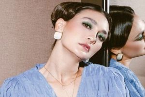 Luna Maya Awet Cantik Bergaya